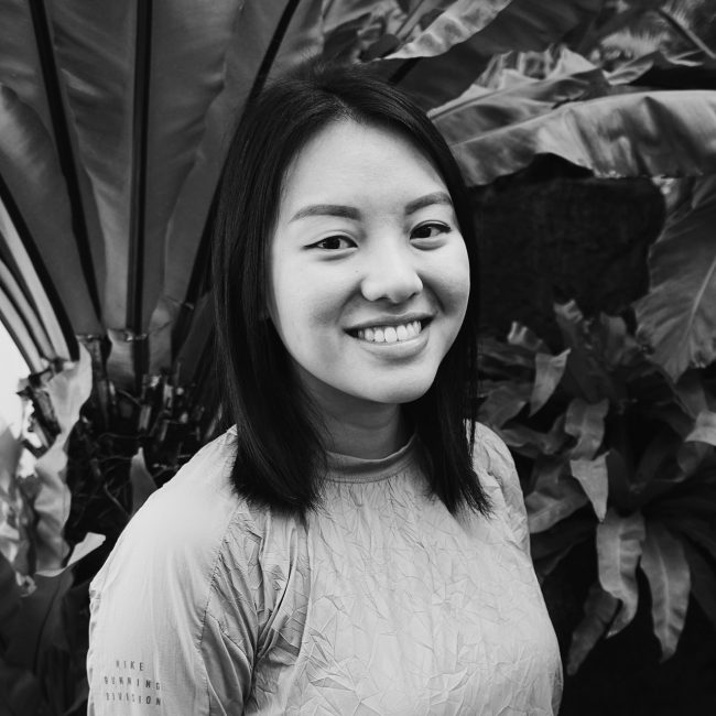 Als Biodesignerin, Creative Consultant und Future Tastemaker mit Sitz in Potsdam facht Kassandra mit ihren Designs unsere Vorstellungskraft an. Sie hat eine Passion Menschen mit der Natur zu verbinden und unterrepräsentierte soziale Gruppen durch Design zu unterstützen. Da sie auf Life-Centered Design spezialisiert ist, arbeitet sie mit verantwortungsvollen Organisationen um unsere Zukunft proaktiv zu gestalten.